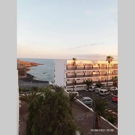 Relaxing Over The Sea דירה קיאו סלבאחה